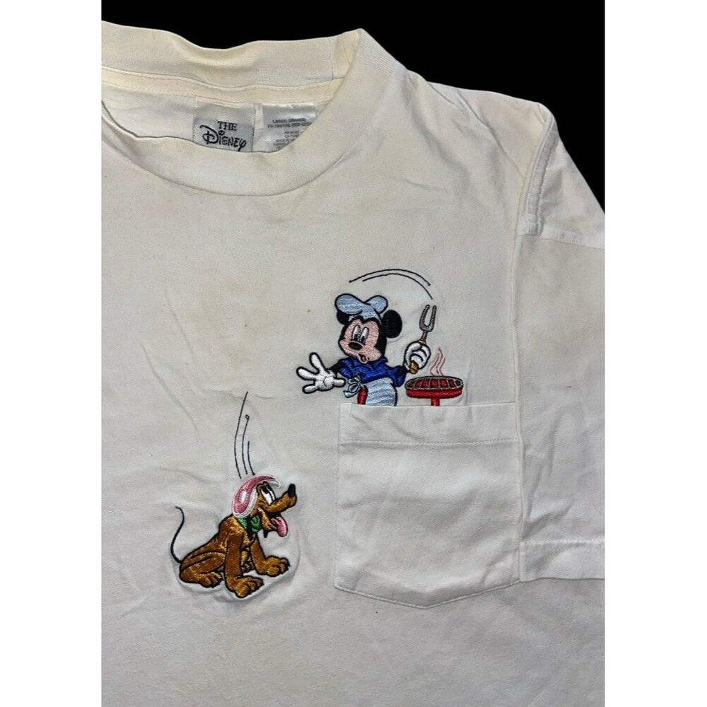 Disney Store Tee Pluto Mickey Mouse Pocket T-Shirt Tee Men’s Large Chef Grilling
